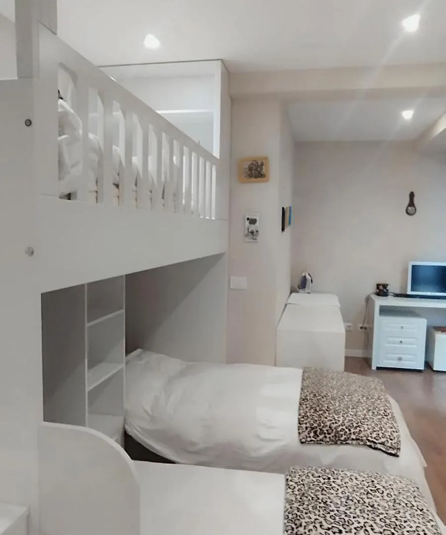 Family Home 티라나 아파트